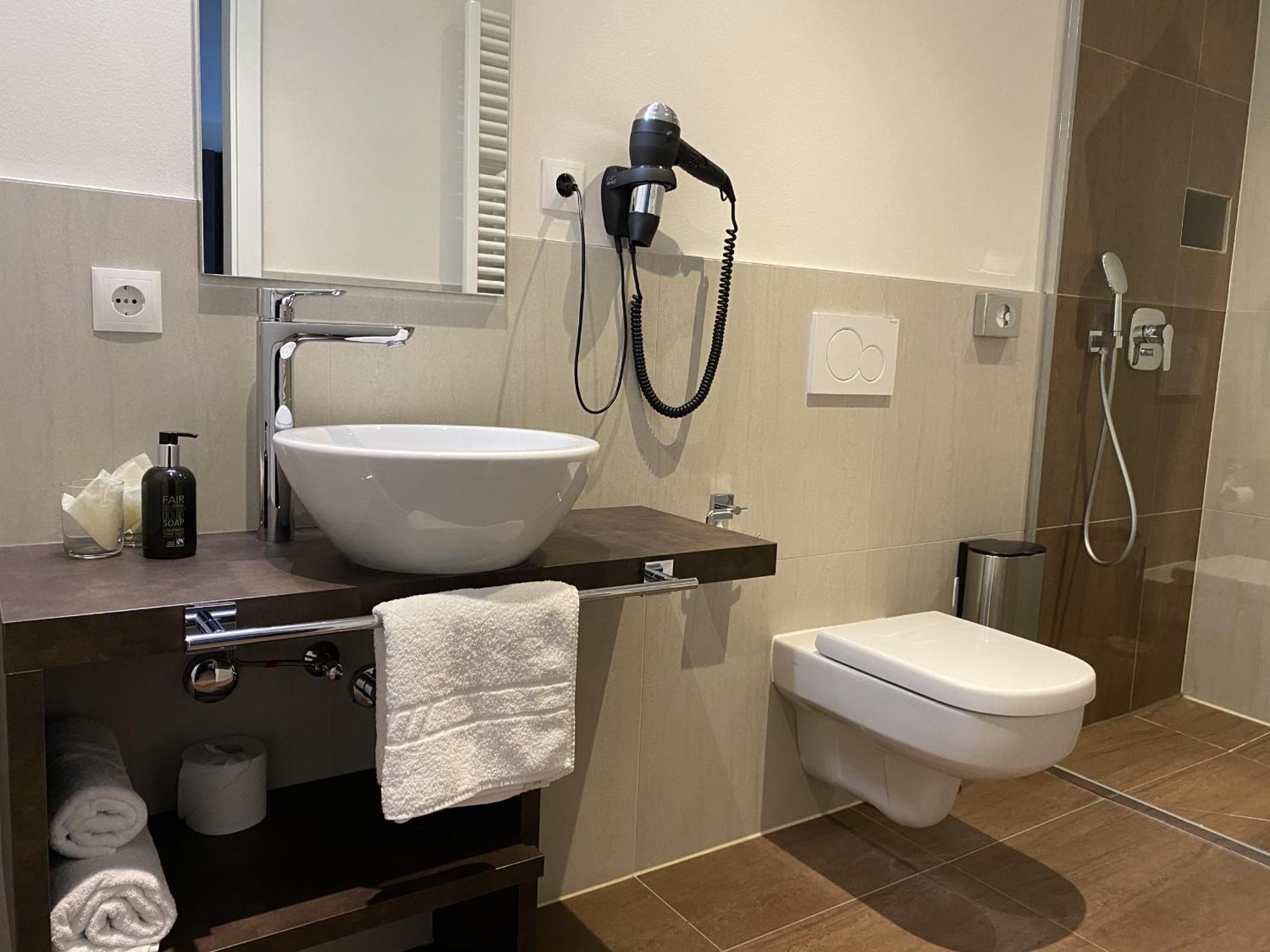 Hotel-Jakobslust Grünstadt Pokoj fotografie